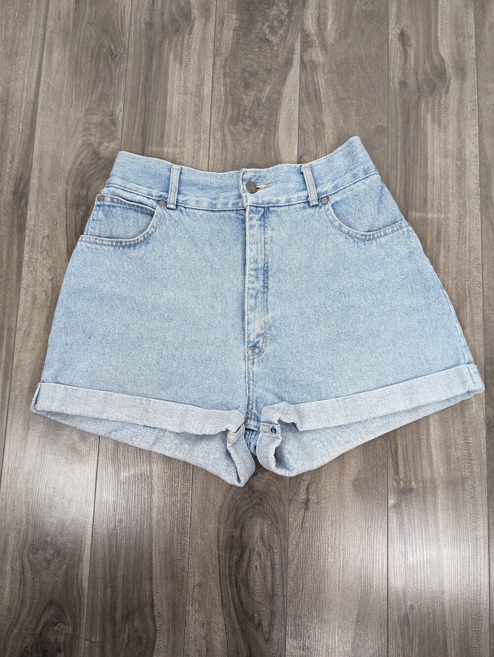 Vintage 1990's denim Shorts Cuffed High Rise Loose Leg Cotton Medium